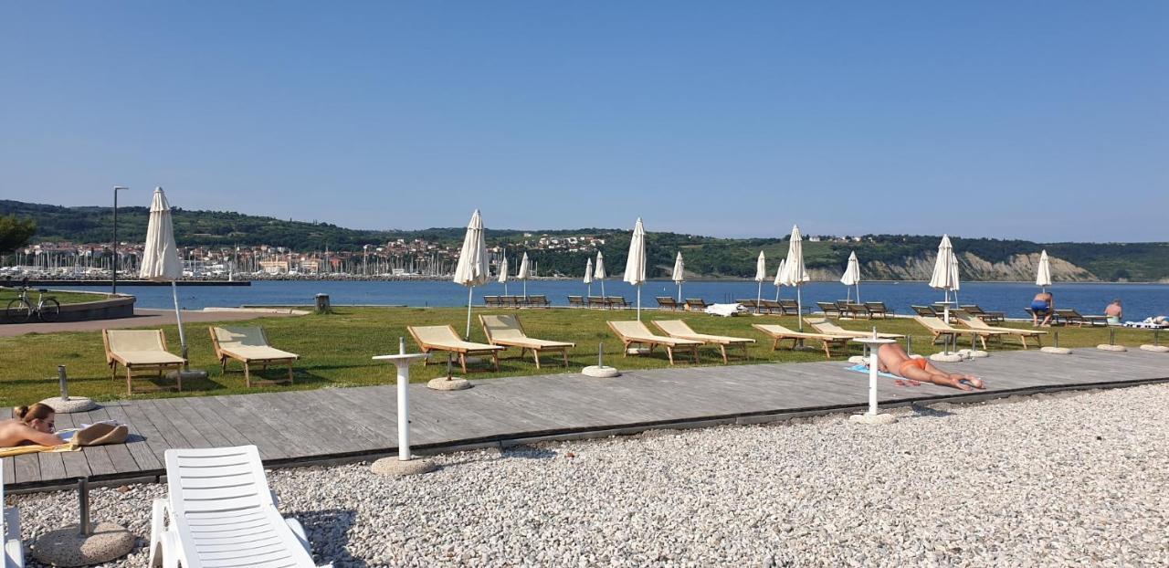 Apartments Nautilus, Nearby Beach Svetilnik Izola Exterior photo